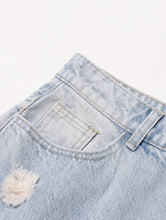 Load image into Gallery viewer, Distressed Jeans