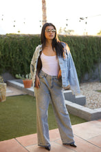 Load image into Gallery viewer, Denim N Diamonds Jeans