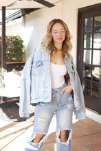 Load image into Gallery viewer, Distressed Jeans