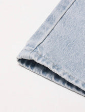 Load image into Gallery viewer, Distressed Jeans