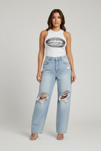 Load image into Gallery viewer, Distressed Jeans