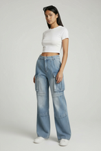 Load image into Gallery viewer, Cargo Pocket Jeans

