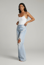 Load image into Gallery viewer, Distressed Jeans
