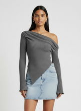 Load image into Gallery viewer, Ribbed Knit Long Sleeve
